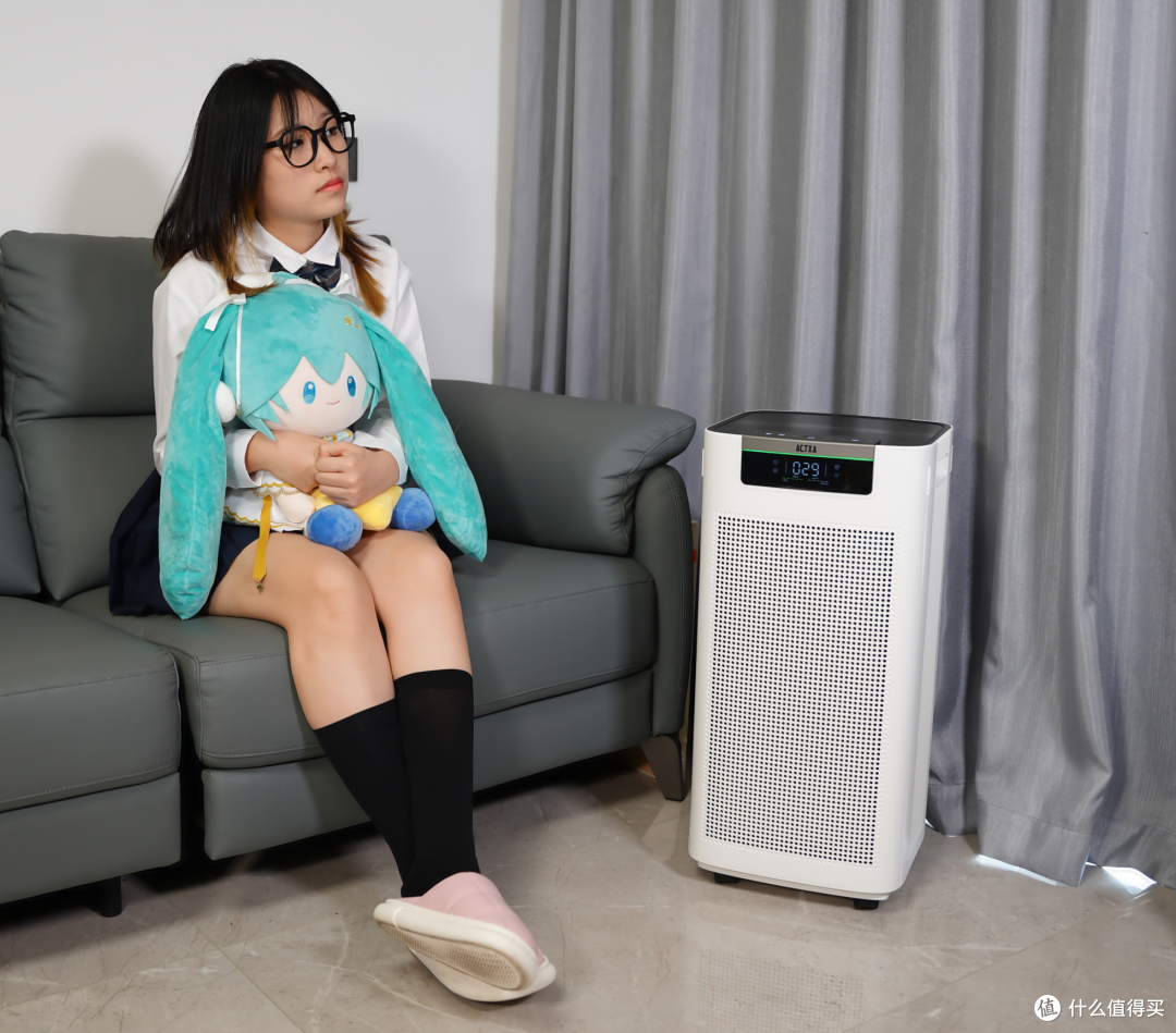 刚装修完甲醛爆表不敢住?用尽方法后发现最靠谱的还得是ta——阿卡驰空气净化器Z02