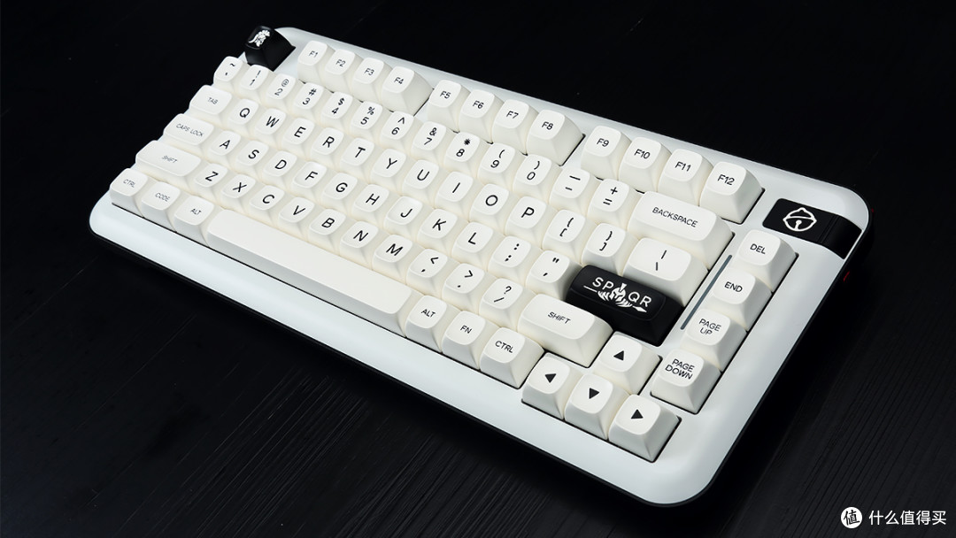 奇趣喵KR081 75%全铝套件+QQPAD套件评测：设计出彩，上手好用