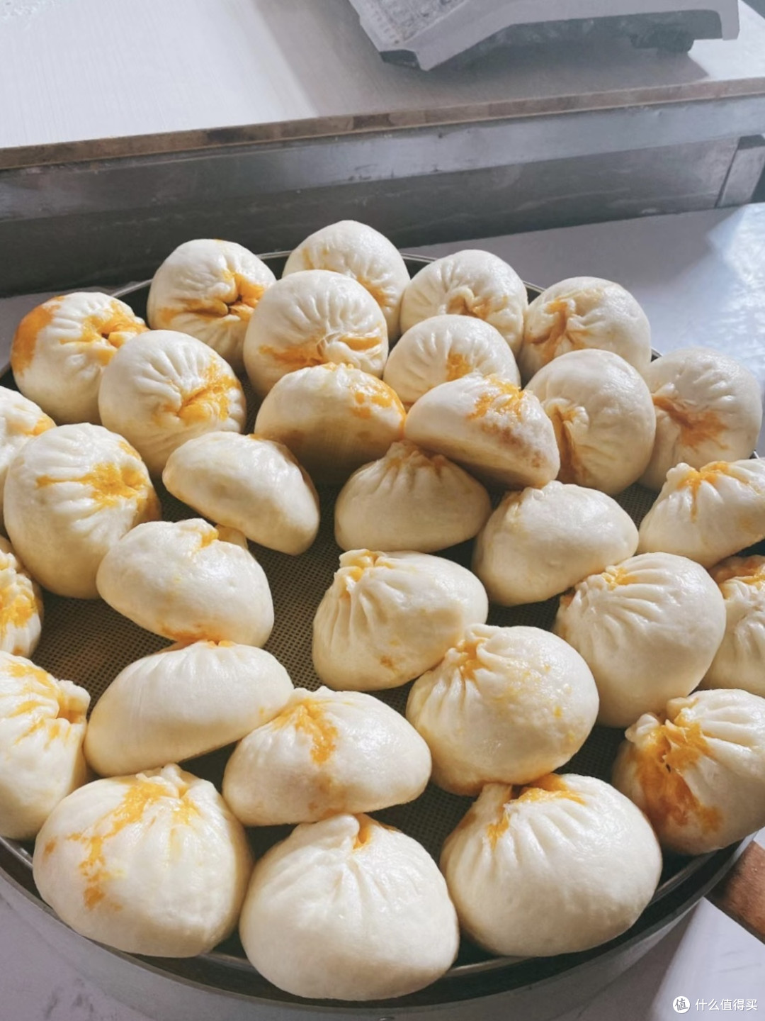 品尝蟹黄包的魅力——无法抗拒的美味诱惑
