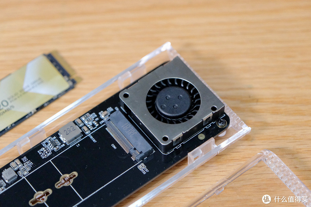随身高速数据储存中心:奥睿科J20 SSD+雷电4硬盘盒 体验
