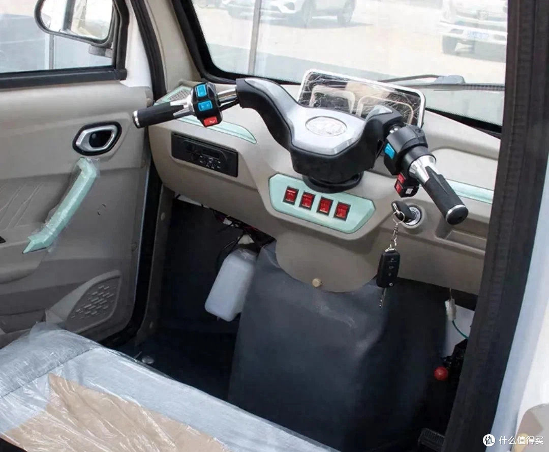 续航440里,台铃推出油电两用,铁壳新款三轮车,搭载1500瓦电机