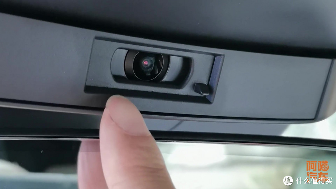 开新能源汽车注意，看看你车内的摄像头，你有安全感吗？