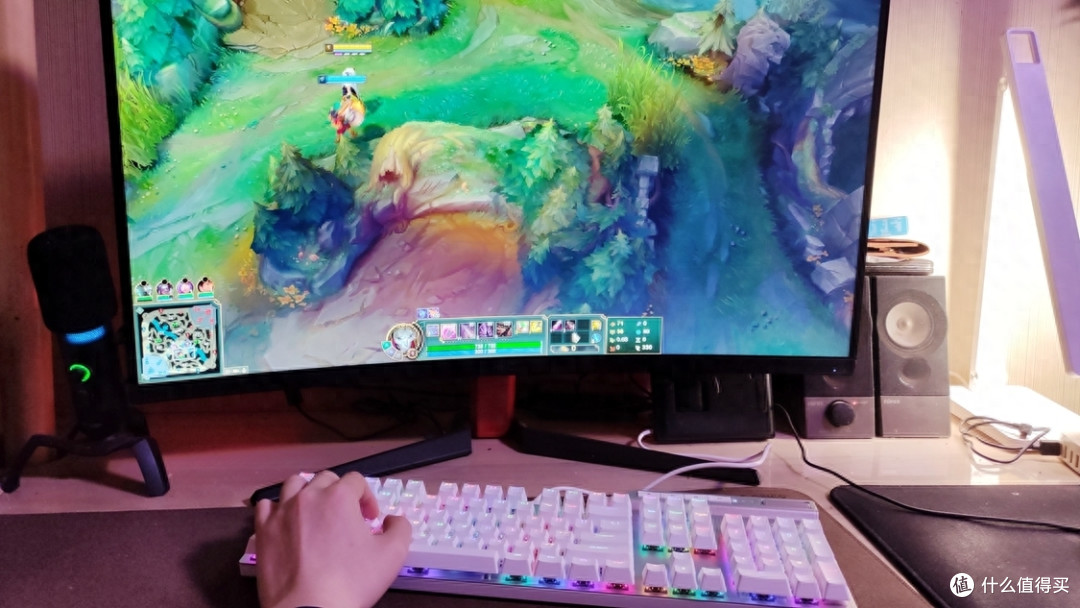 全尺寸RGB热插拔,厂润卫星轴,雷柏V700DIY键盘体验