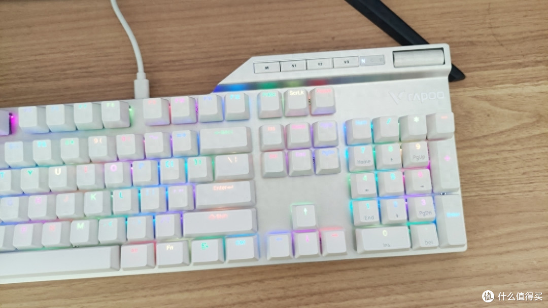 全尺寸RGB热插拔,厂润卫星轴,雷柏V700DIY键盘体验