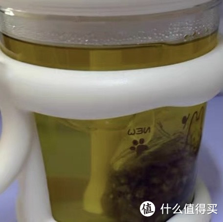 吸管杯子：别样的饮水新体验