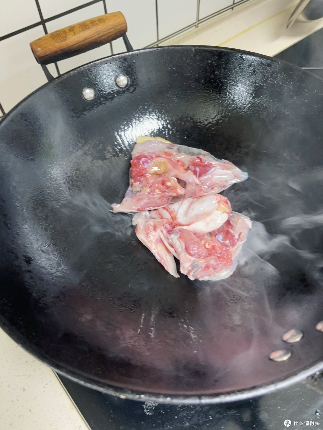 怎么做出美味的鱼汤和剁椒鱼头呢?猪老师教你