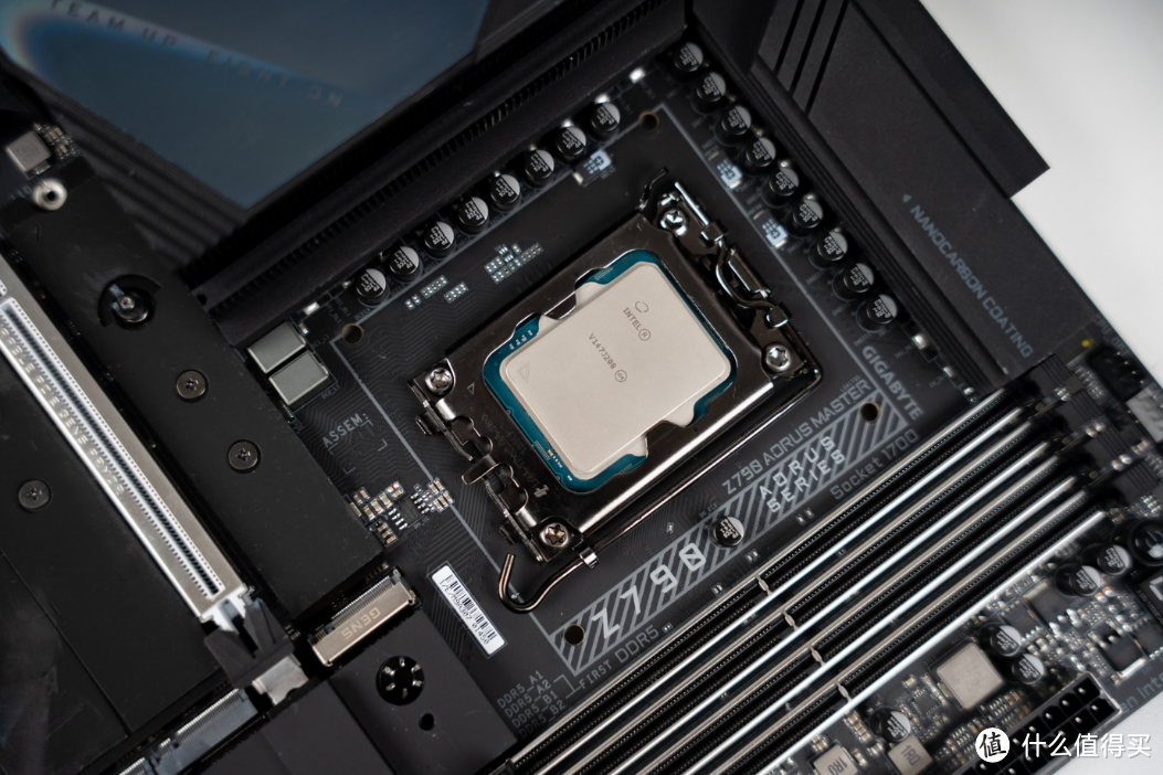 性能至上：揭秘技嘉Z790 AORUS MASTER超级雕主板的全金属之力