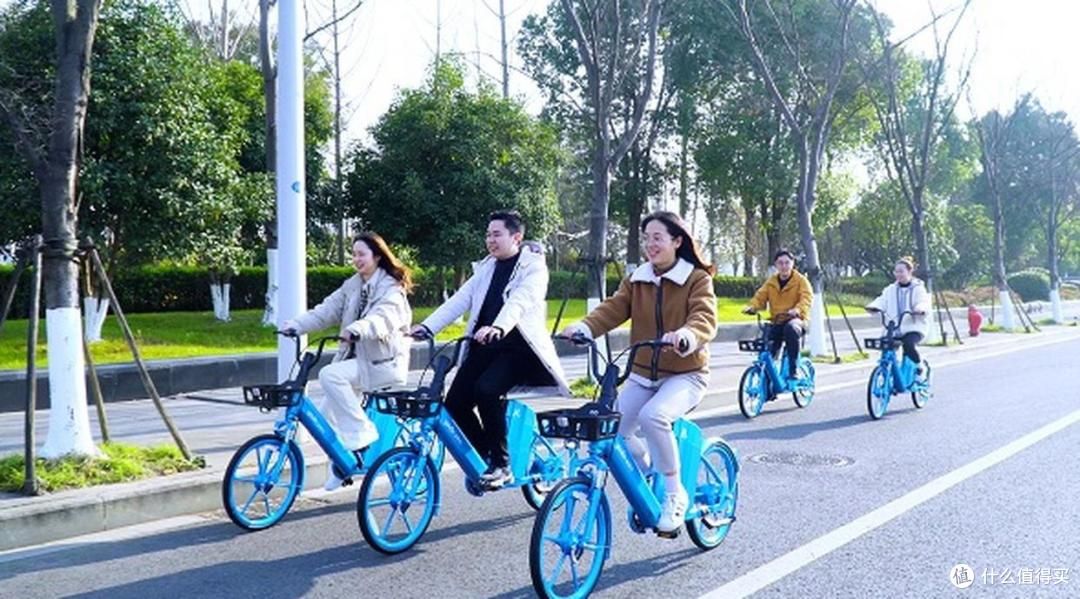 加水200毫升制氢200升！全球首台微型太阳能制氢机发布，中国造！
