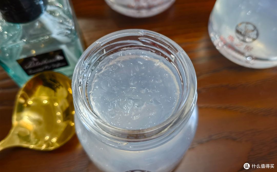秋冬如何补而不燥？燕之屋新一代鲜炖燕窝，润养你的好气色
