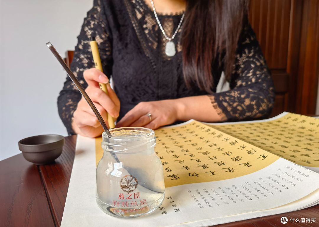 秋冬如何补而不燥？燕之屋新一代鲜炖燕窝，润养你的好气色