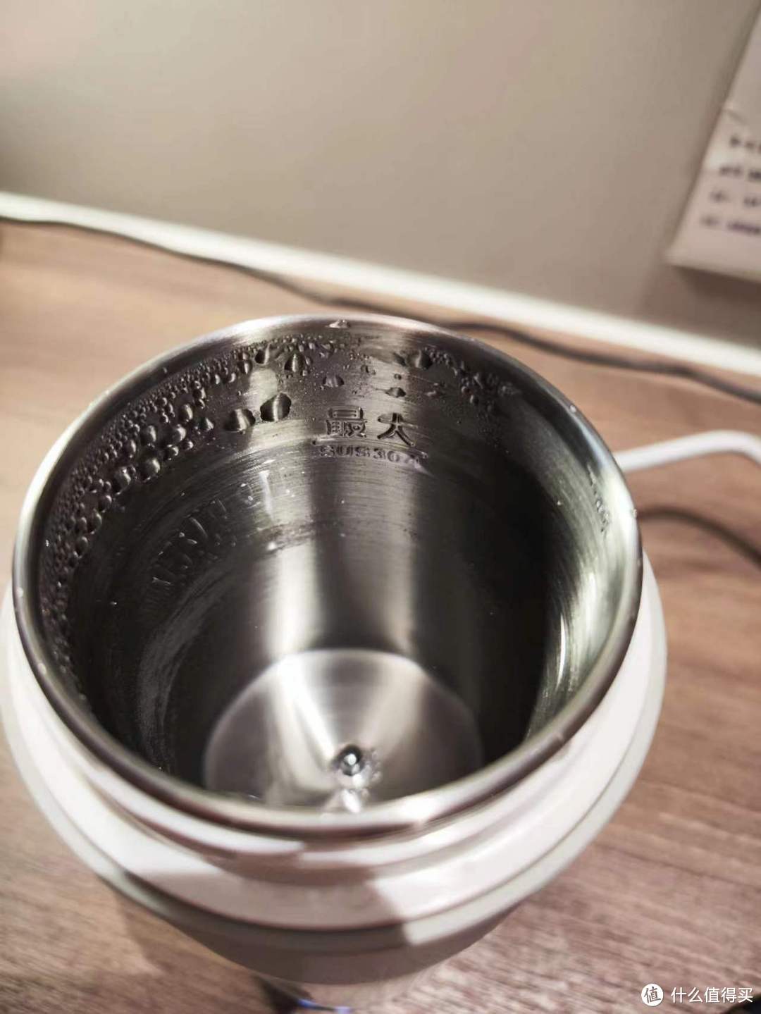 惊呆了！这款便携式电热水杯让你随时随地畅享热水!
