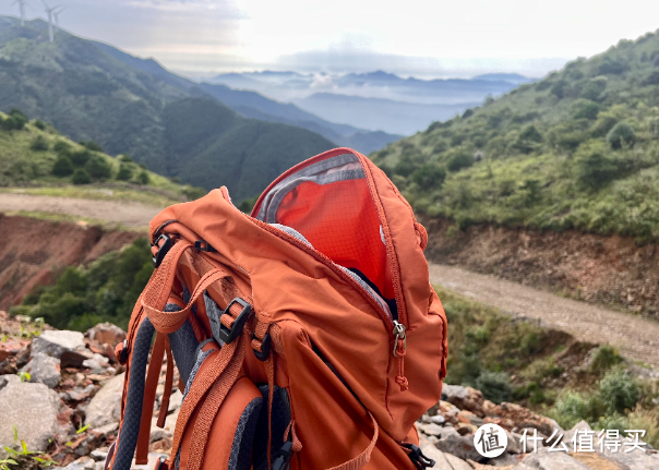 做个穿越山野的精灵，多特蓝精灵登山包体验