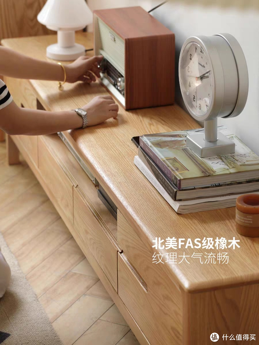 源氏木语实木电视柜:优雅与实用的完美结合