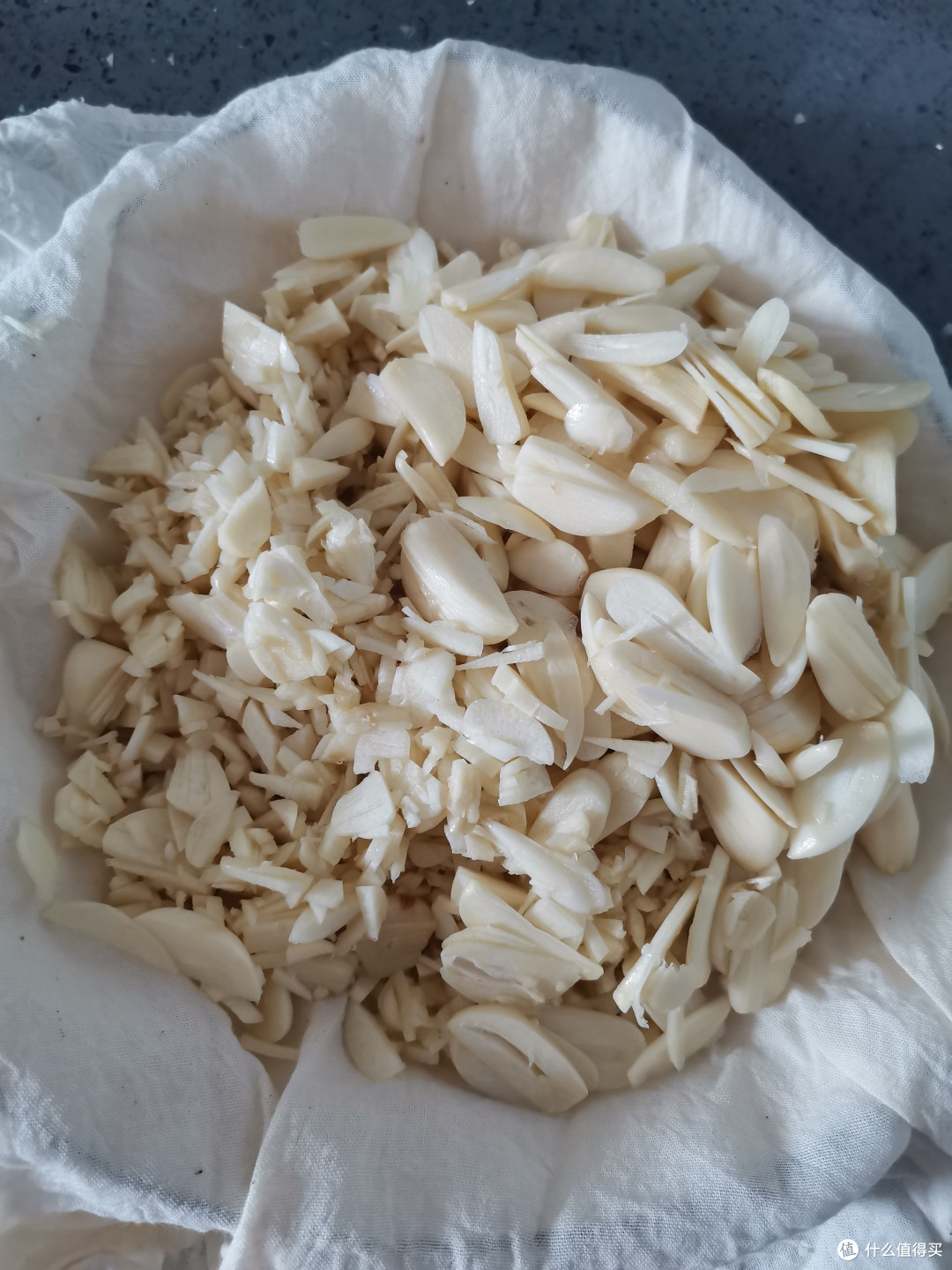 炸蒜蓉,炸出蘑菇泡泡——以为自己倒入洗洁精