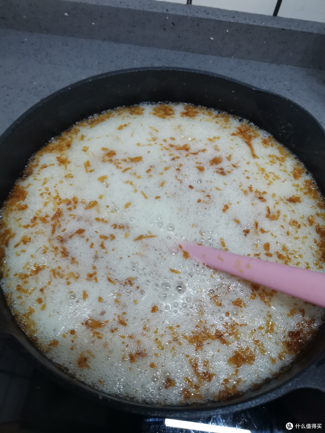 炸蒜蓉,炸出蘑菇泡泡——以为自己倒入洗洁精