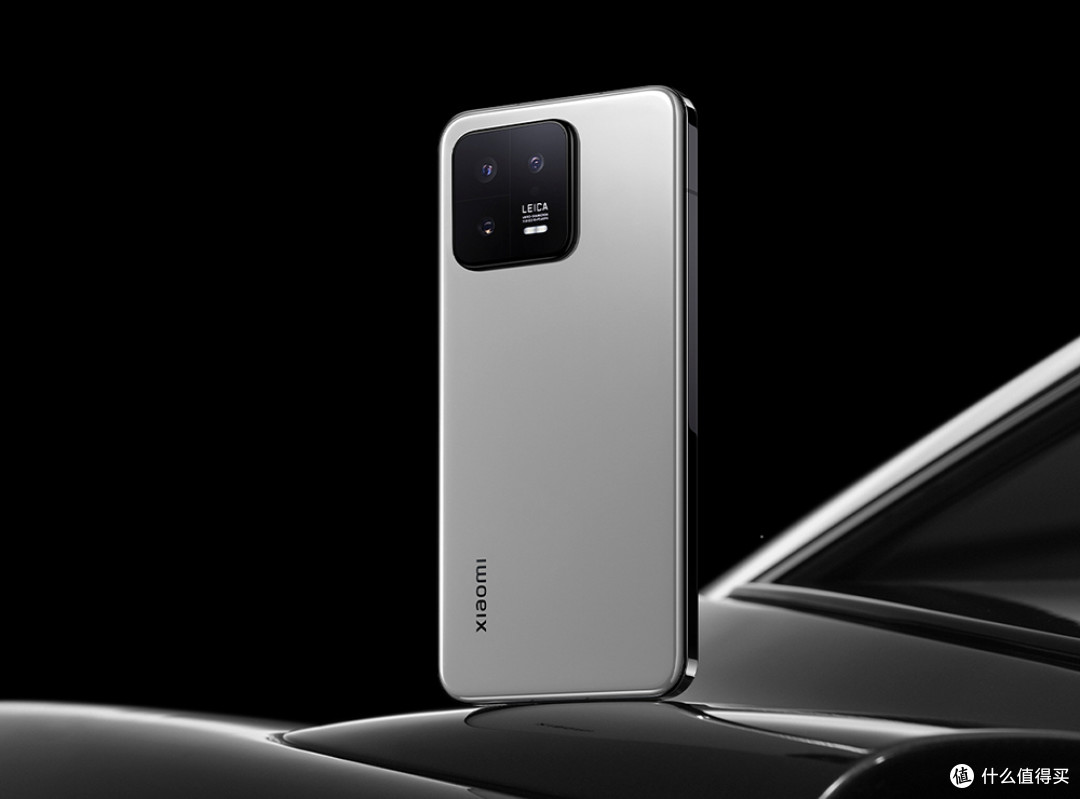小米旗舰价格猛降700元,徕卡3摄,还有无线充电
