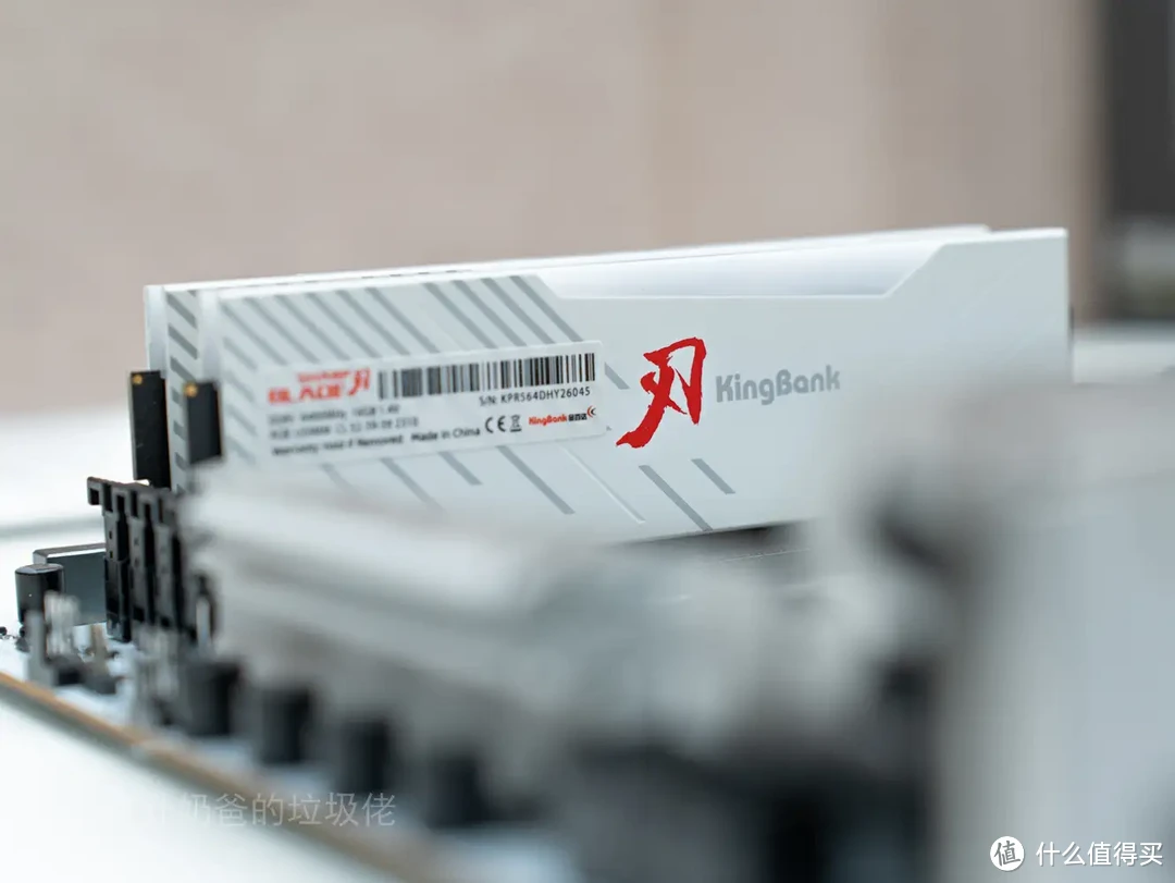 买风扇机箱半买半送,贼船白色主题装机,七彩虹B650+索泰RTX4060Ti+海盗船3000D