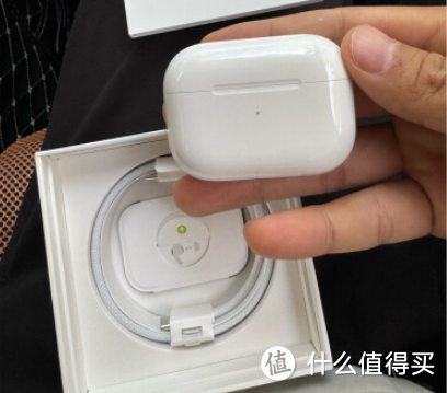 升级了C口的Apple AirPods Pro第二代，有变得更香吗？