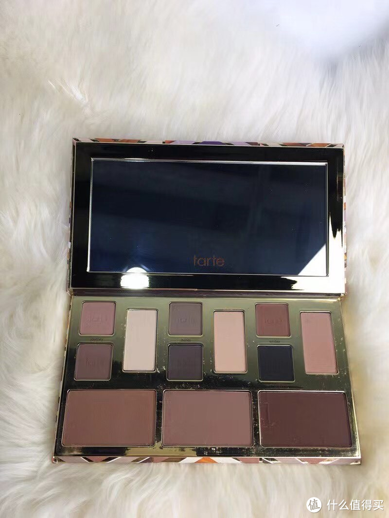 Tarte10色眼影限量版眼影盘：女性美妆的梦幻之选