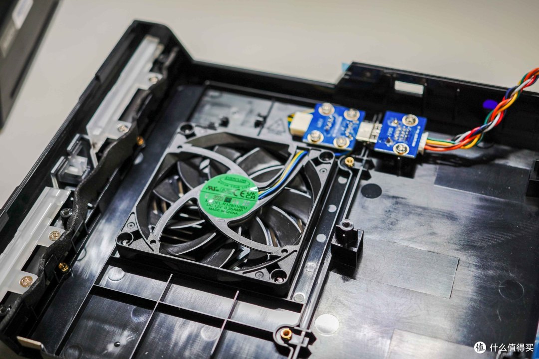 新品首发拆解评测丨纯固态硬盘槽位的暴力钢炮NAS华硕穿云箭