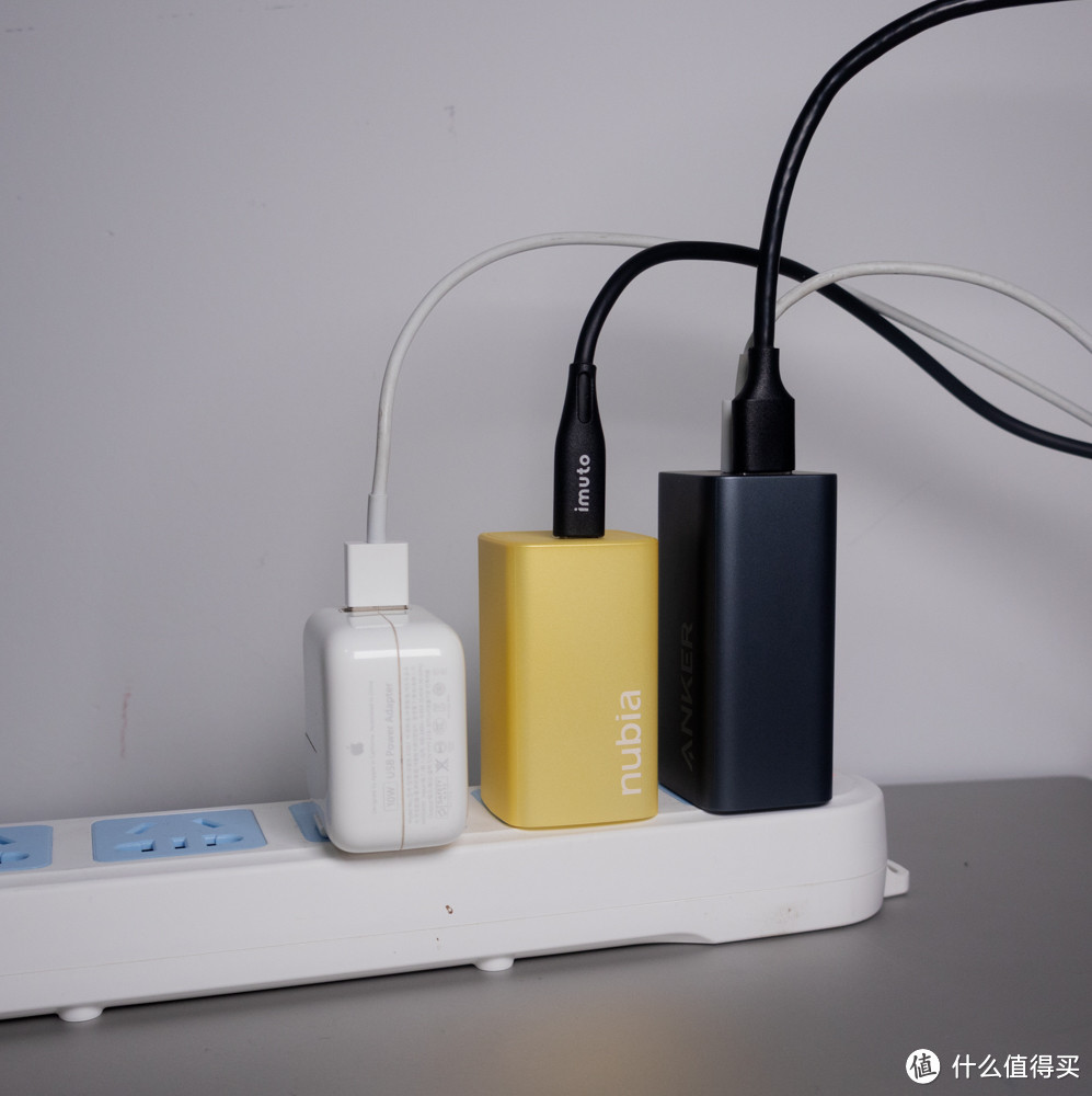 Anker安克65W三口充电器使用分享