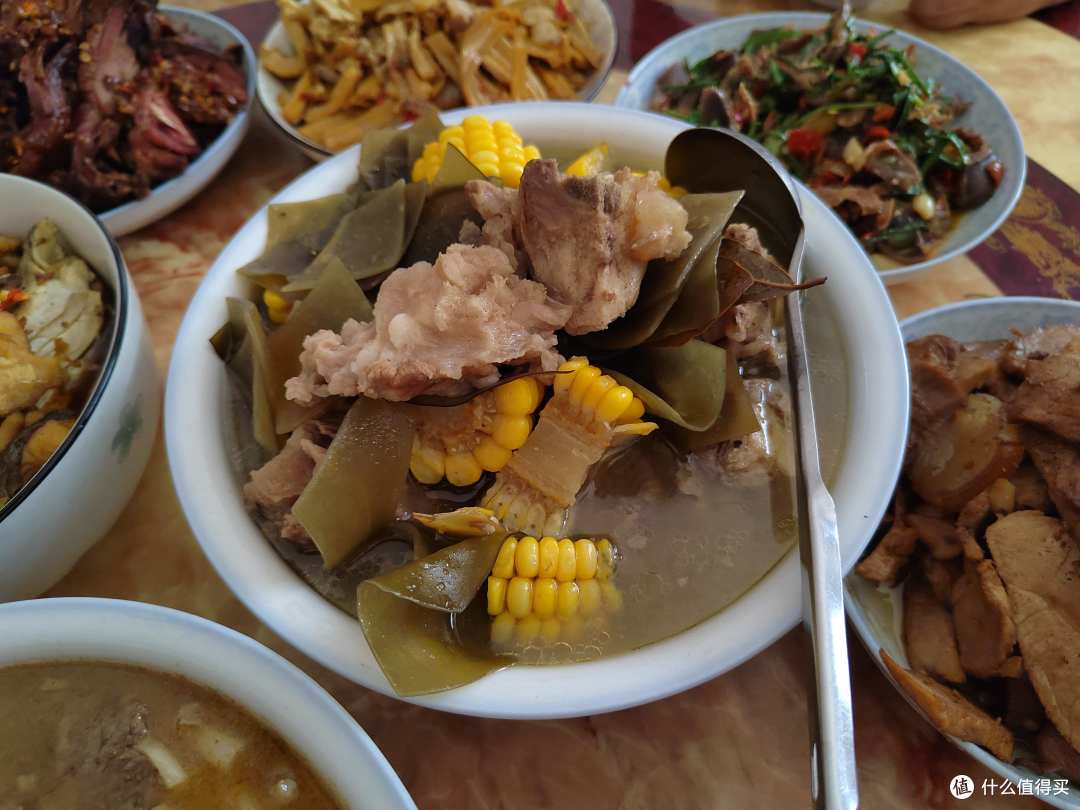 娘家请客,江西女子一大早就赶回去做菜,饭后崩溃:以后不回来了