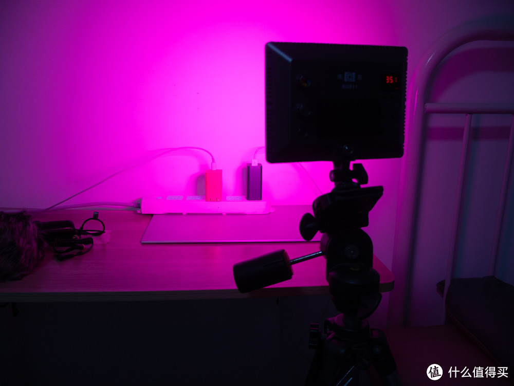相机摄影灯推荐 南冠RGB11 摄影补光灯使用指南