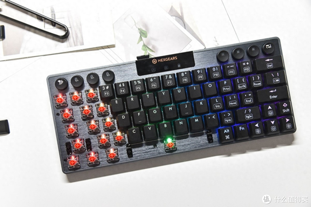 双十一选矮轴机械键盘，黑峡谷A1值得一试，全能型机械键盘没短板