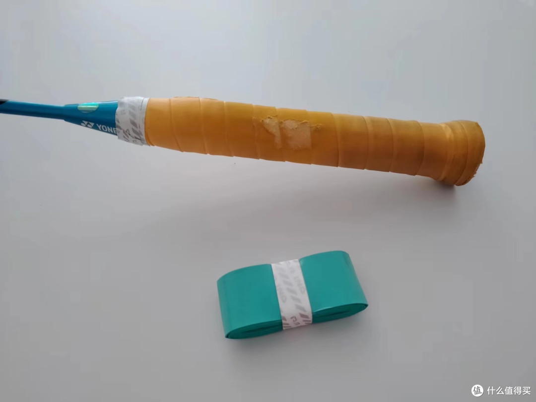 新技能Get!羽毛球拍手胶的更换方法