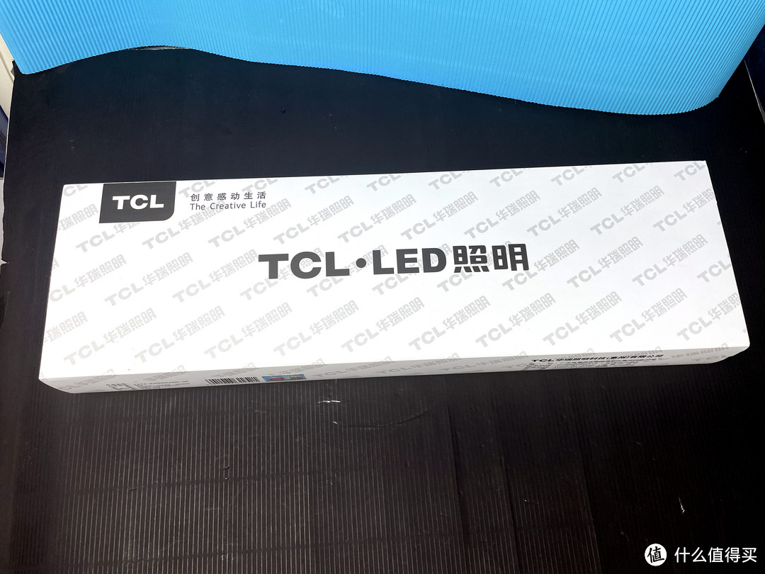 拒绝屏幕眩光，TCL屏幕灯还是不错的