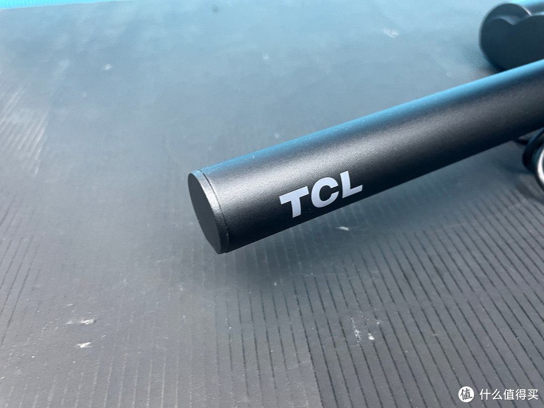 拒绝屏幕眩光,TCL屏幕灯还是不错的