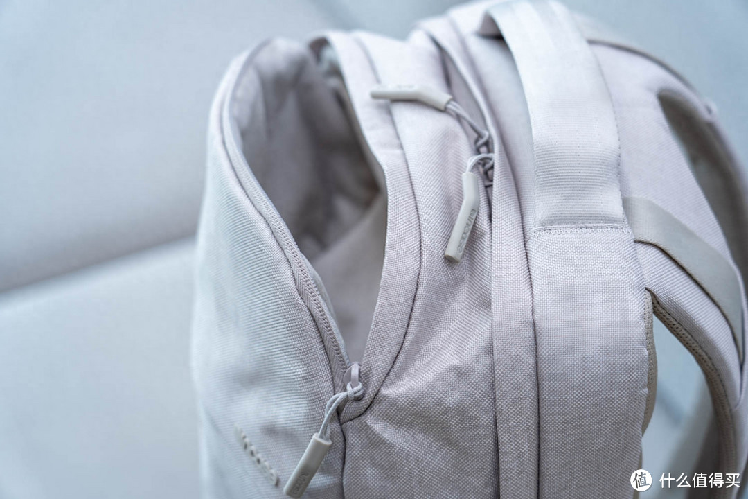 INCASE City背包评测：高颜值且实用的都市通勤好背包