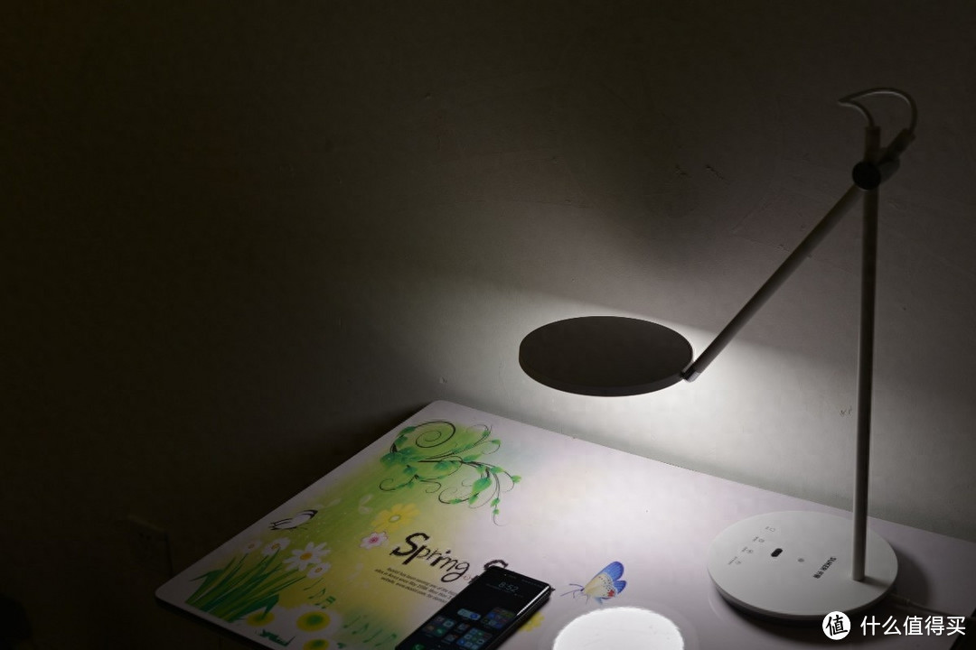 台灯也玩堆料，这款台灯还有黑科技加持-书客护眼灯L1体验分享