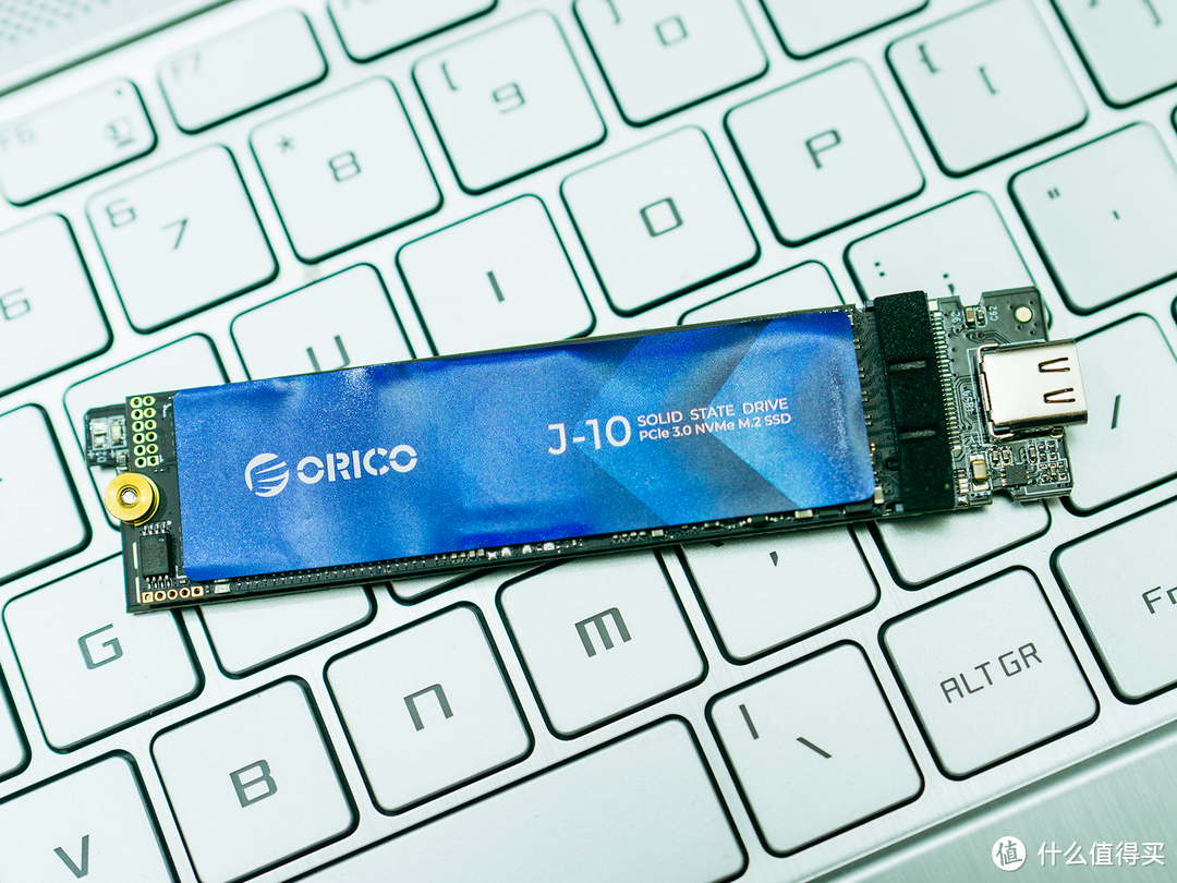 奥睿科J10固态硬盘+TCM2透明硬盘盒套装评测，笔记本轻松扩容解决方案