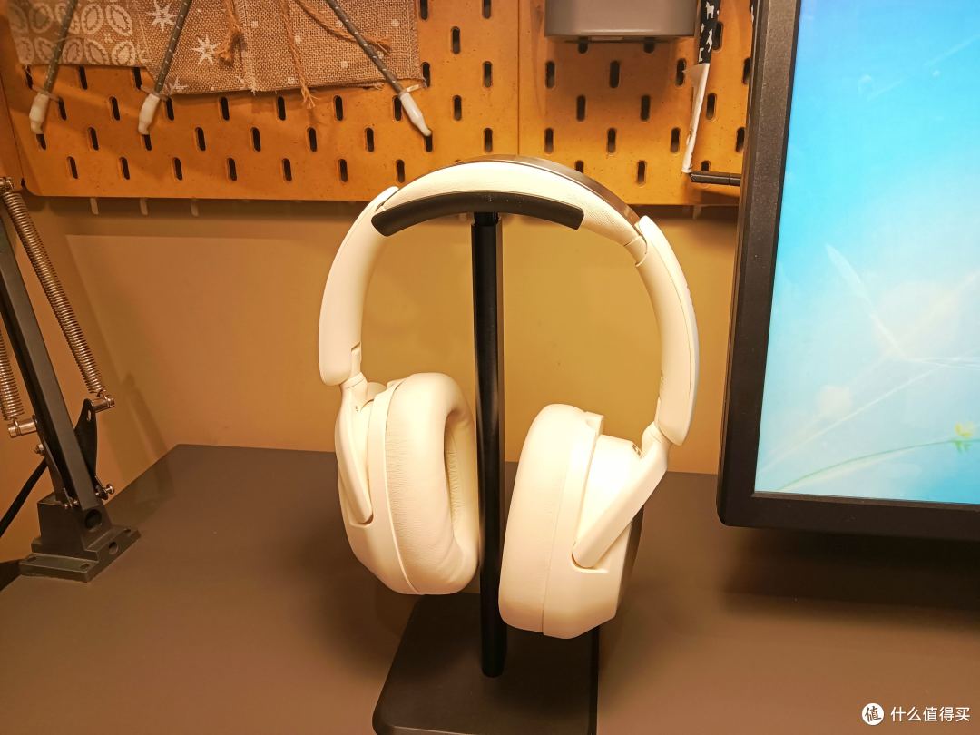 冬日暖阳！灵野G6头戴式降噪蓝牙耳机：隔绝喧嚣，打造沉浸式音乐新体验