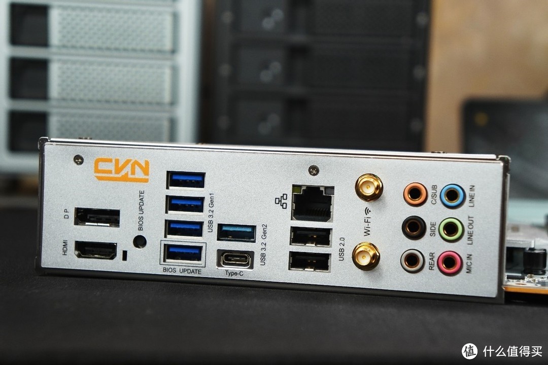 迎合intel14代处理器上市，这三款七彩虹白色700系主板哪款适合你？