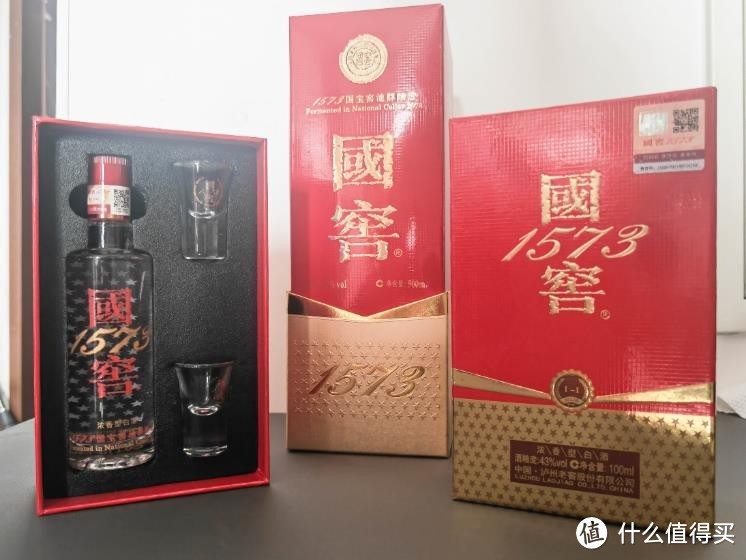 大瓶是我自购，小瓶来自张大妈组织的白酒品鉴会盲品礼品