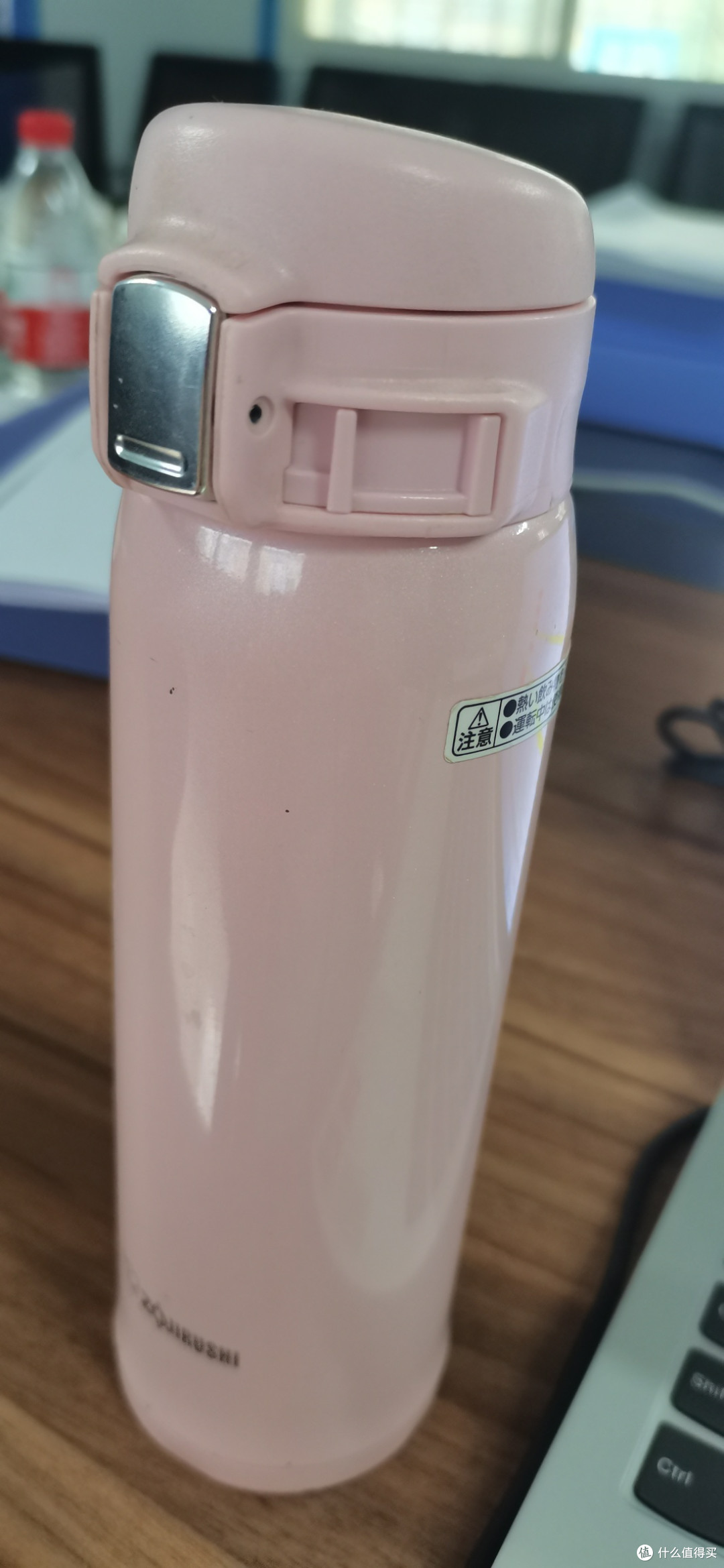 天气逐渐变冷,保温杯备好了吗