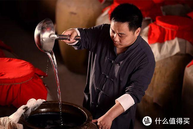 国内这2款纯粮酱酒,味道香醇,纯粮实惠,快来看看你都喝过哪些