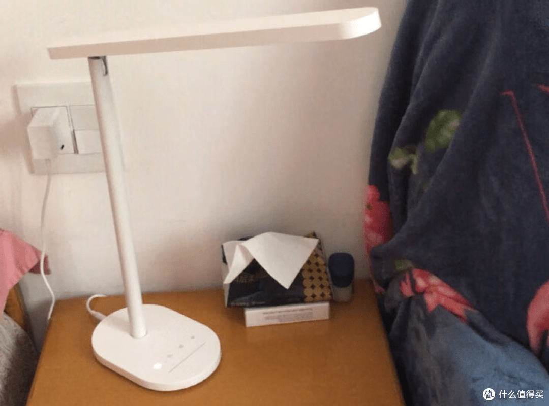 护眼灯显色指数应达多少?适合学生的护眼台灯推荐