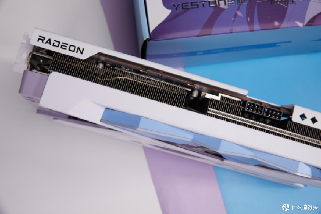 颜值性能双S的2K主战卡,盈通7800XT花嫁评测
