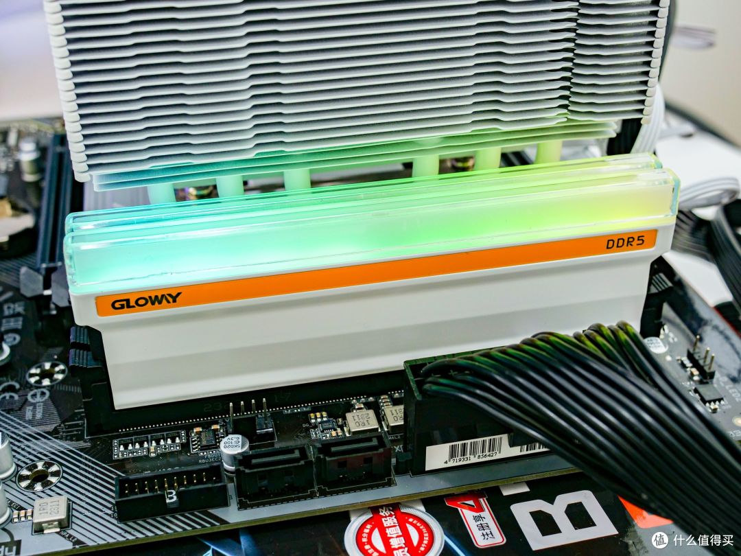 挑战国外品牌高端内存溢价,光威神策6800MHz 48G,买它