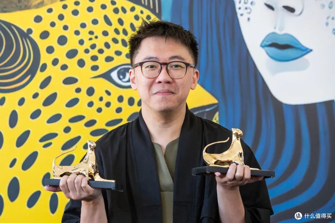 今年电影节的最佳影片金豹奖颁给了新加坡导演杨国瑞的《好久不见》