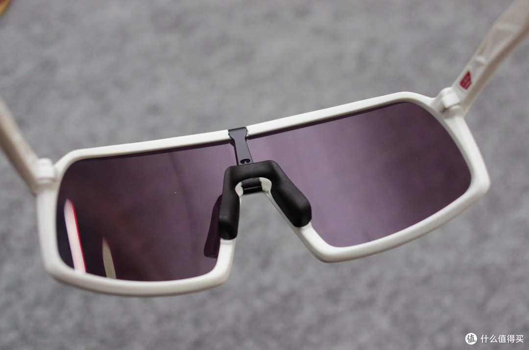 设计专业、佩戴舒适!OAKLEY欧克利骑行眼镜实测
