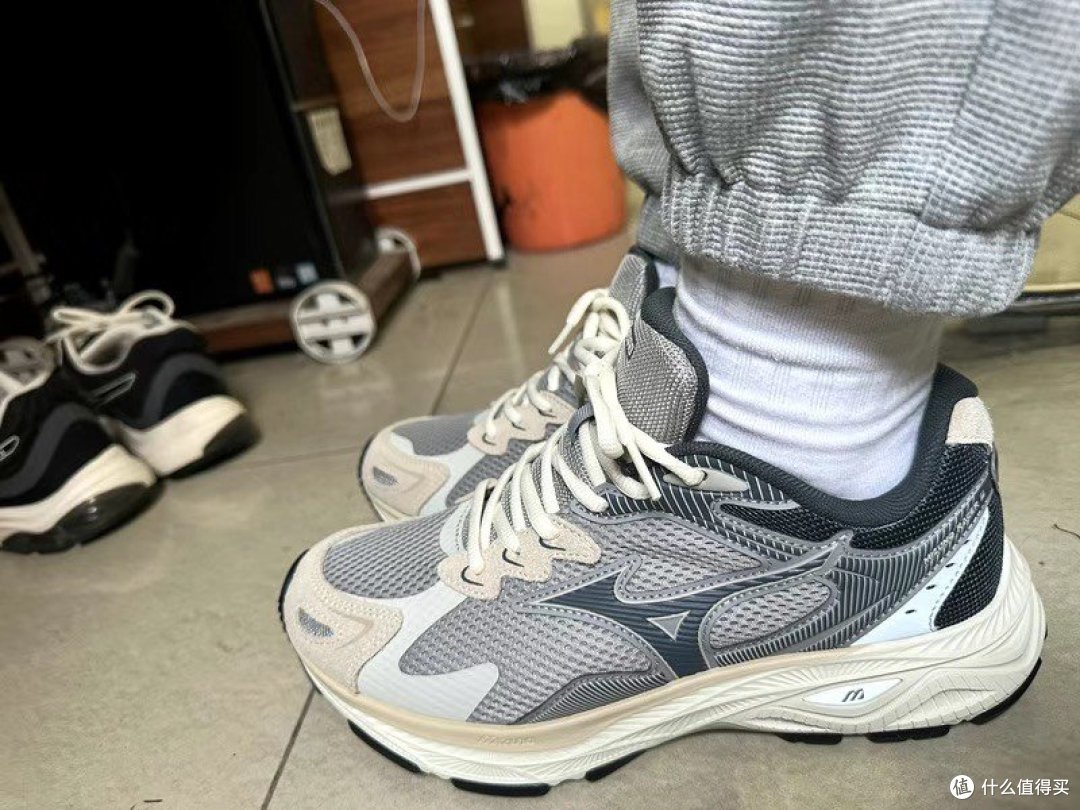Mizuno美津浓运动鞋RACER S
