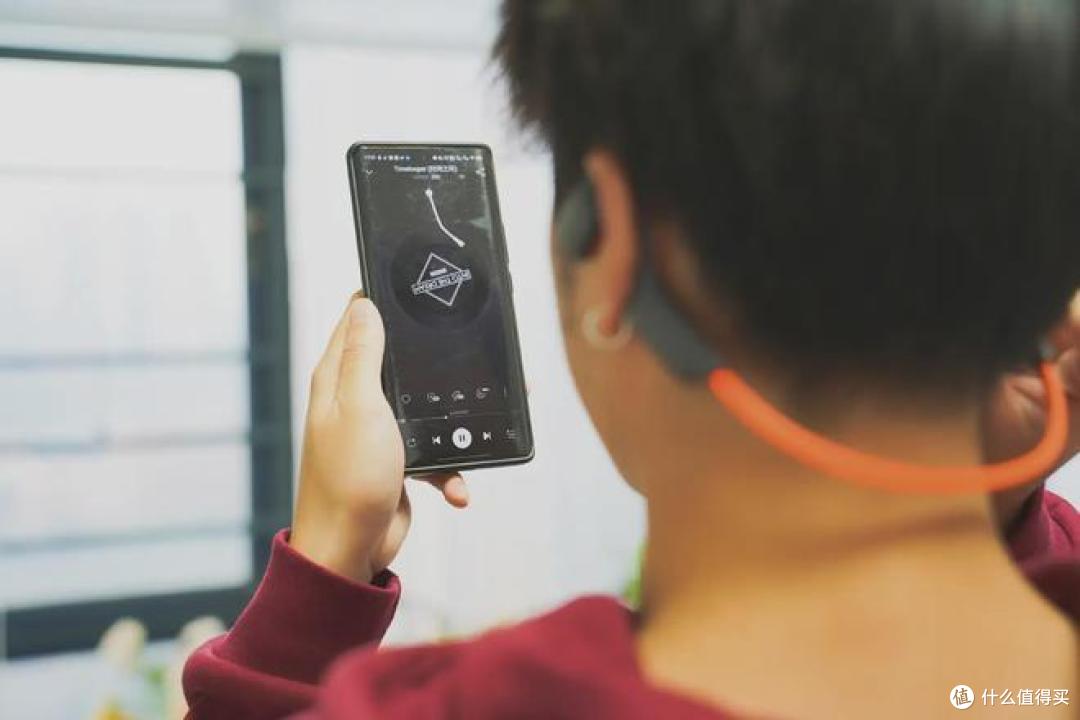 “护航”型运动耳机首创者——Hakii LIGHT哈氪聆光蓝牙耳机