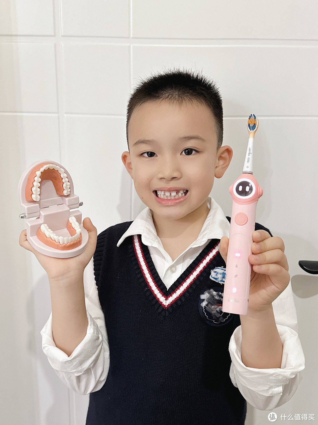 守护换牙期“黄金2分钟”，让孩子秒变刷牙小能手—usmile笑容加Q10儿童防蛀电动牙刷
