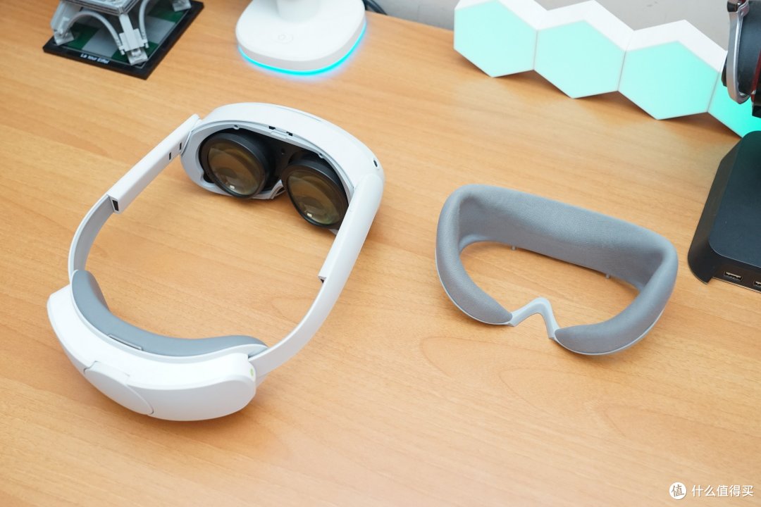 打开娱乐新世界，合家欢一机搞定：PICO 4 VR一体机都能做什么？