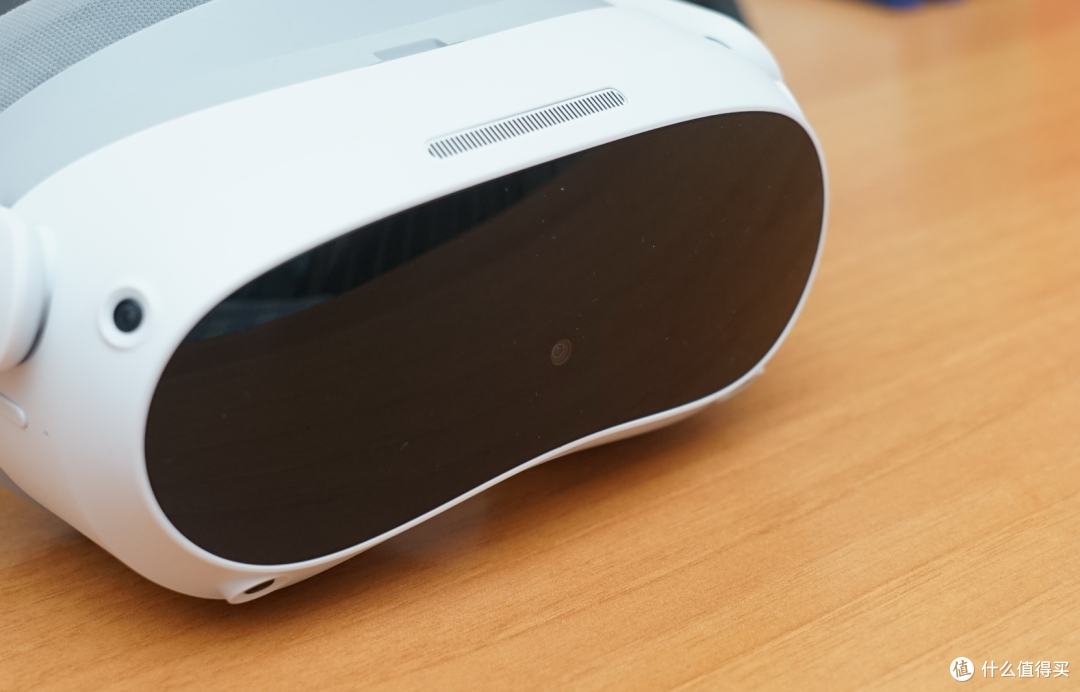 打开娱乐新世界，合家欢一机搞定：PICO 4 VR一体机都能做什么？