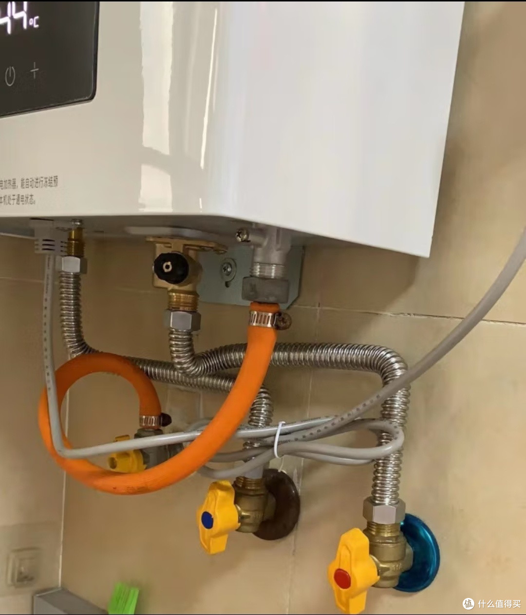 能率燃气热水器 ——呵护你的沐浴时光